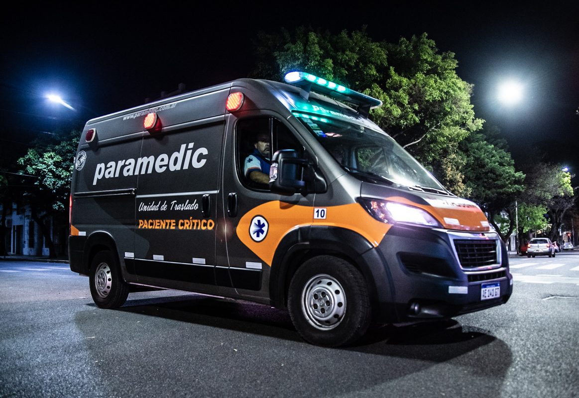ambulancia para traslados de alta complejidad paciente crítico